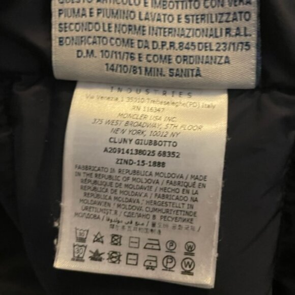 Moncler Clunye Hooded Mid-Length Down Jacket in black - Picture 12 of 14